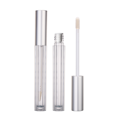 La nuova produzione del tubo del rossetto